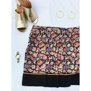 Modern detailed Skirt